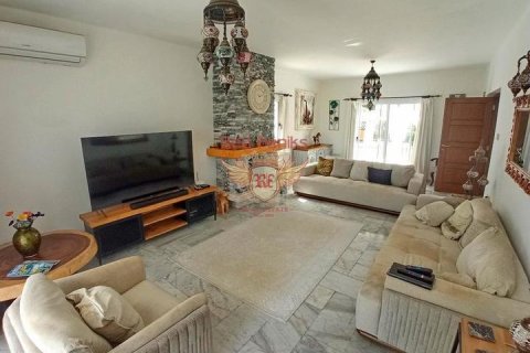 Продажа виллы  в Гирне, Северный Кипр 4+1, 400м2, №192805 – фото 11