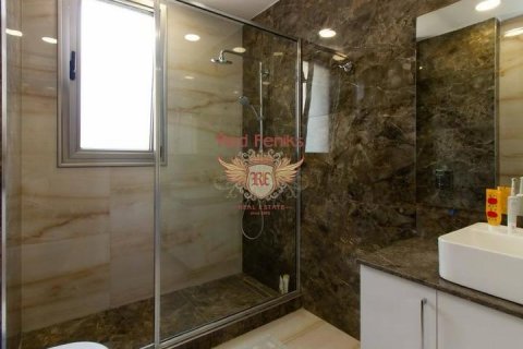 ویلا در  Girne ، ترکیه 5 خوابه ، 500 متر مربع.  شماره 192801 - 16