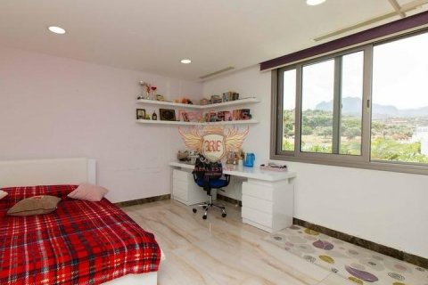 ویلا در  Girne ، ترکیه 5 خوابه ، 500 متر مربع.  شماره 192801 - 17