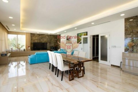 ویلا در  Girne ، ترکیه 5 خوابه ، 500 متر مربع.  شماره 192801 - 4