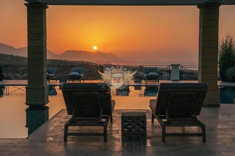 Продажа виллы в Гирне, Северный Кипр 4+1, 492м2, №192802 – фото 19