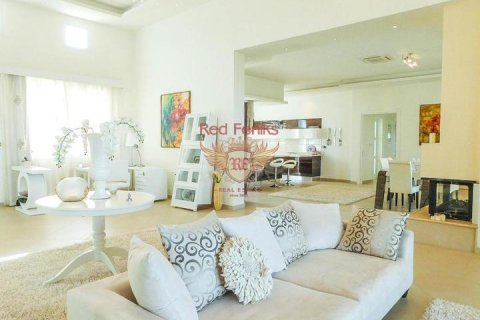 Продажа виллы  в Гирне, Северный Кипр 3+1, 400м2, №192803 – фото 20