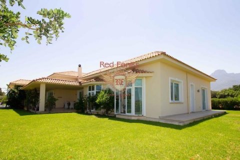 Продажа виллы  в Гирне, Северный Кипр 3+1, 400м2, №192803 – фото 22