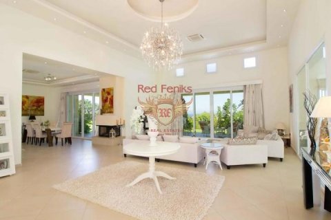 Продажа виллы  в Гирне, Северный Кипр 3+1, 400м2, №192803 – фото 4