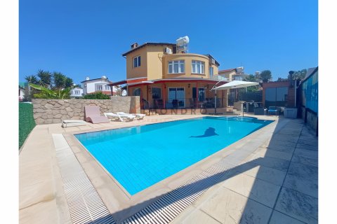 4+1 Villa  in Esentepe, Girne,  Nr. 210319 - 1