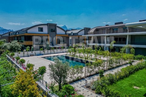 Lägenhet  i Konyaalti, Antalya, Turkiet Nr. 211252 - 1