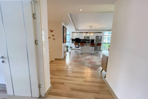 آپارتمان در  Kestel ، ترکیه 225 متر مربع.  شماره 208786 - 3