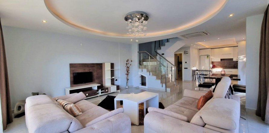 Квартира  4-х ком. в Аланье, Анталья, Турция №208878