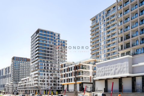 4+1 Apartment  in Istanbul, Turkey No. 193361