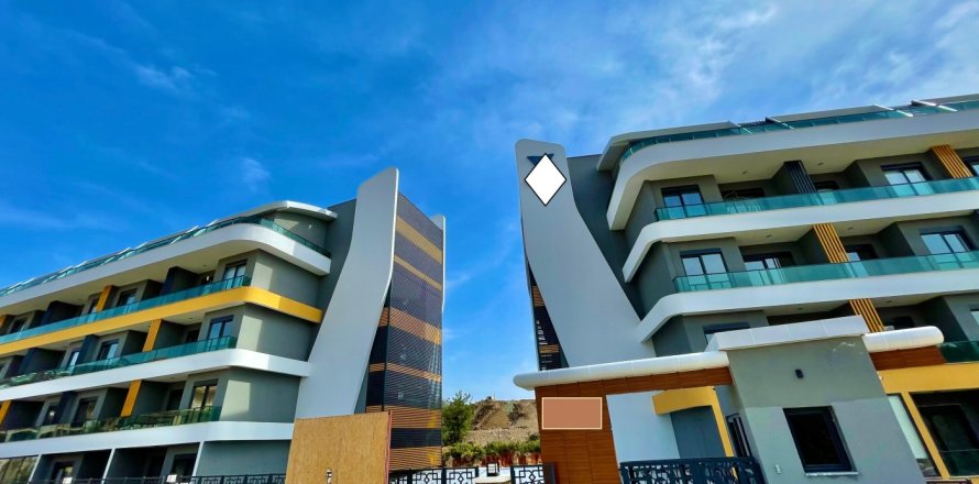 1+1 Apartment  in Oba, Antalya, Turkey No. 145443