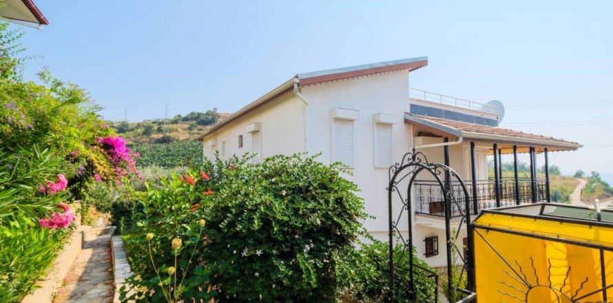 Вилла  4-х ком. в Аланье, Анталья, Турция №208217