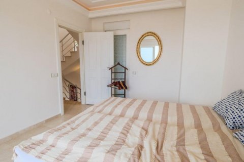 Продажа виллы  в Каргыджаке, Аланье, Анталье, Турция 5 комн., 200м2, №208220 – фото 23