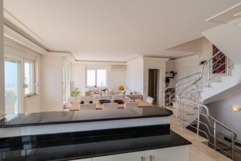 Продажа виллы  в Каргыджаке, Аланье, Анталье, Турция 5 комн., 200м2, №208220 – фото 13