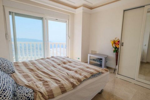 Продажа виллы  в Каргыджаке, Аланье, Анталье, Турция 5 комн., 200м2, №208220 – фото 29