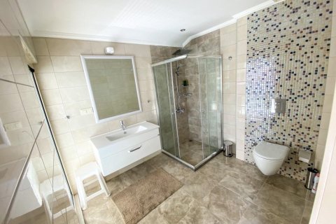 Продажа виллы  в Аланье, Анталье, Турция 5 комн., 200м2, №208236 – фото 29