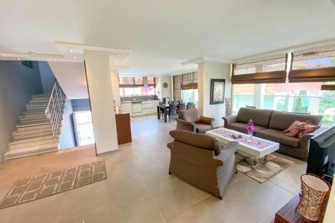 Продажа виллы  в Аланье, Анталье, Турция 5 комн., 200м2, №208236 – фото 13