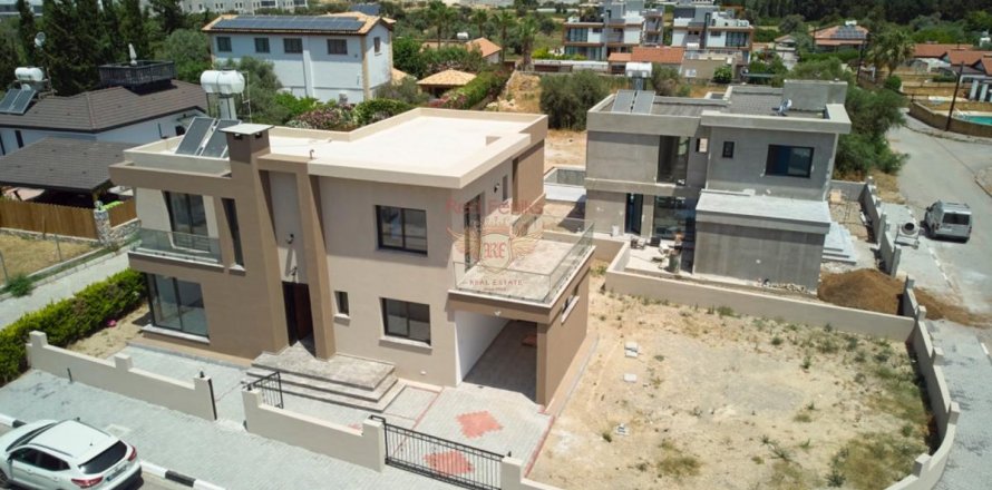 ویلا در  Girne ، ترکیه 4 خوابه ، 220 متر مربع.  شماره 192783