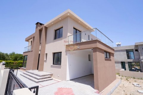 ویلا در  Girne ، ترکیه 4 خوابه ، 220 متر مربع.  شماره 192783 - 2