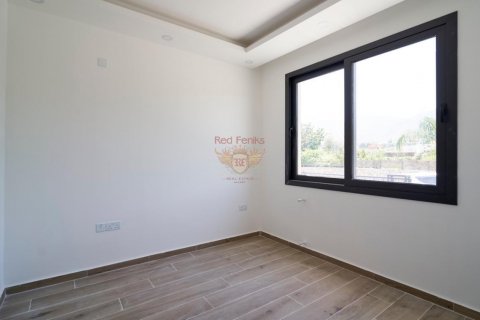 ویلا در  Girne ، ترکیه 4 خوابه ، 220 متر مربع.  شماره 192783 - 5