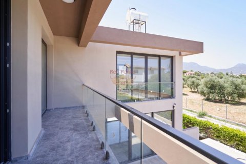 ویلا در  Girne ، ترکیه 4 خوابه ، 220 متر مربع.  شماره 192783 - 9