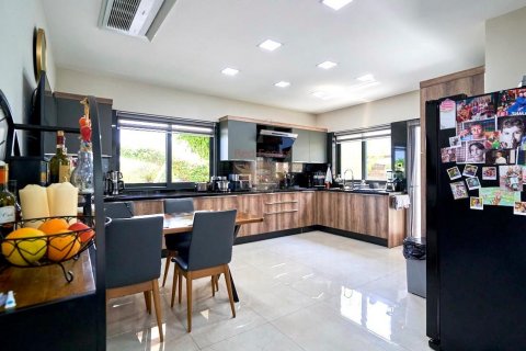 Villa for sale  in Girne, Northern Cyprus, 3 bedrooms, 185m2, No. 192780 – photo 12