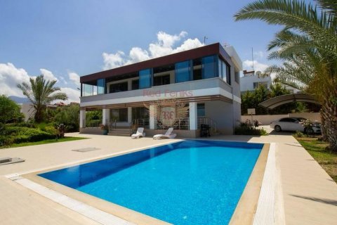 5+0 Villa in Girne, Nr. 192786 - 1