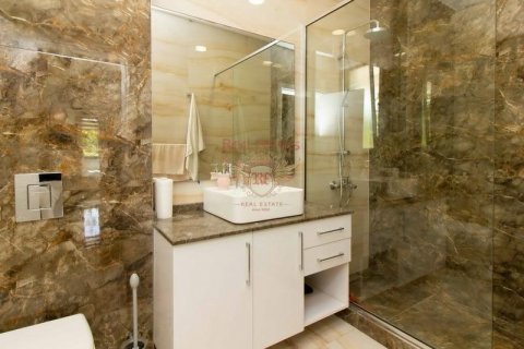 5+0 Villa in Girne, Nr. 192786 - 12