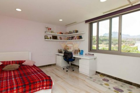 5+0 Villa in Girne, Nr. 192786 - 17