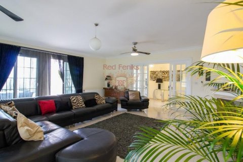 Продажа виллы  в Гирне, Северный Кипр 3+1, 364м2, №192785 – фото 6