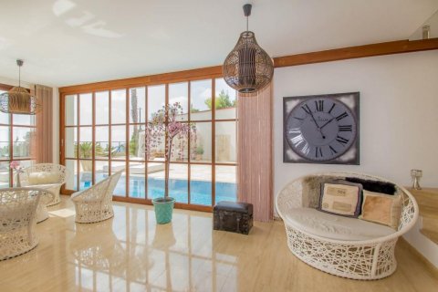 Продажа виллы  в Бекташе, Аланье, Анталье, Турция 7 комн., 390м2, №209930 – фото 14