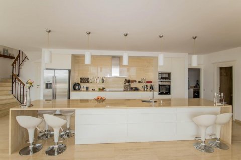 Продажа виллы  в Бекташе, Аланье, Анталье, Турция 7 комн., 390м2, №209930 – фото 12