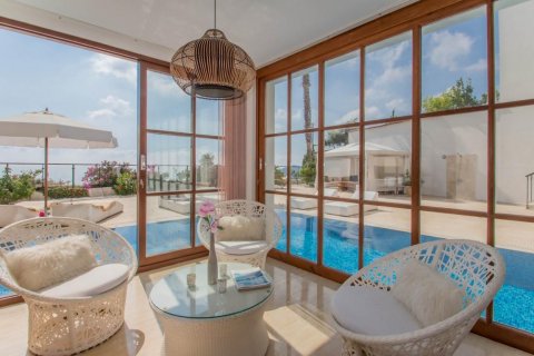 Продажа виллы  в Бекташе, Аланье, Анталье, Турция 7 комн., 390м2, №209930 – фото 13