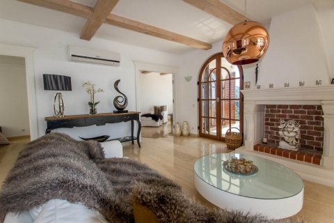 Продажа виллы  в Бекташе, Аланье, Анталье, Турция 7 комн., 390м2, №209930 – фото 20