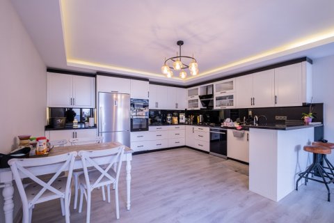 Villa  i Kargicak, Alanya, Antalya, Tyrkia Nr. 208040 - 20