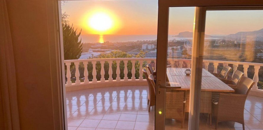 Villa  i Kargicak, Alanya, Antalya, Tyrkiet Nr. 207867