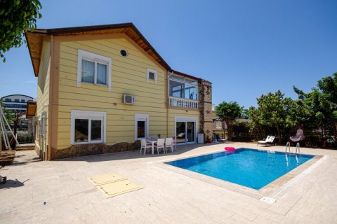 Продажа виллы  в Каргыджаке, Аланье, Анталье, Турция 5 комн., 420м2, №208401 – фото 1
