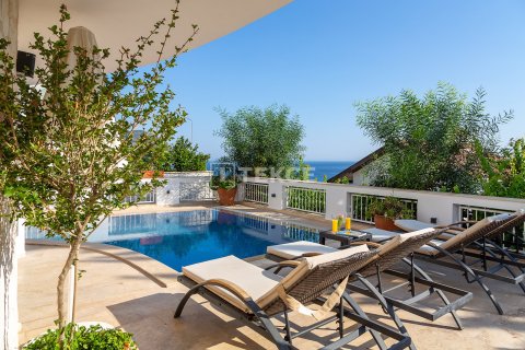 4+1 Villa in Kas, Antalya, Türkei Nr. 193896 - 3