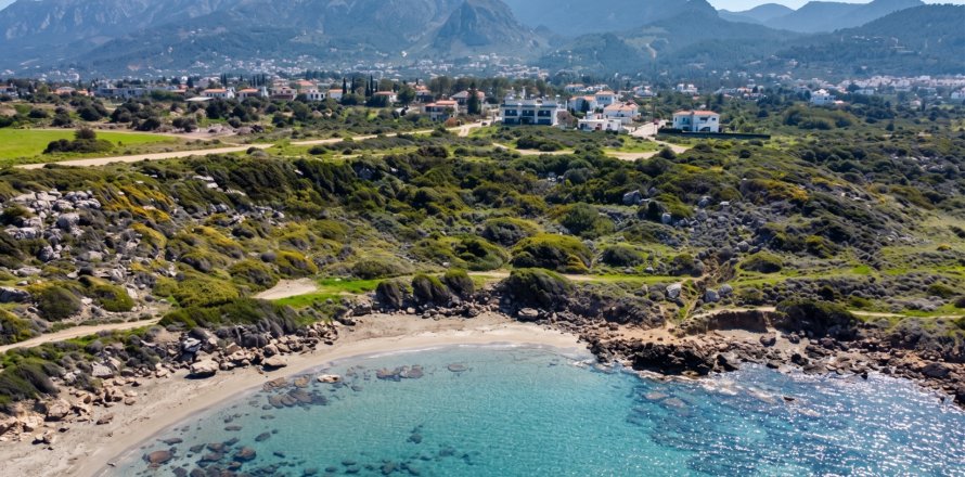Villa  in Girne, Northern Cyprus No. 211124
