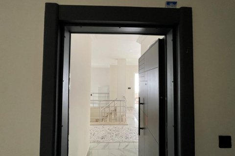 آپارتمان در  Mahmutlar ، ترکیه 180 متر مربع.  شماره 209741 - 4