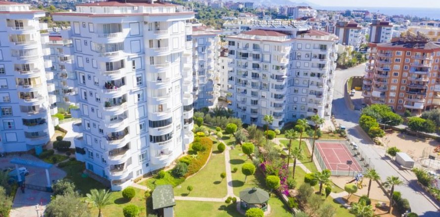 Lägenhet  i Tosmur, Alanya, Antalya, Turkiet Nr. 208119