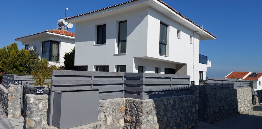 Вилла  4-х ком. в Алсанджаке, Гирне, Северный Кипр №12960