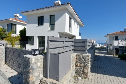 Продажа виллы  в Алсанджаке, Гирне, Северный Кипр 4 комн., 180м2, №12960 – фото 2